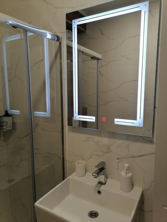 Appartement Spring Deluxe à Novi Sad Extérieur photo